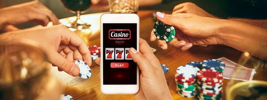 people play online casino in a cafe